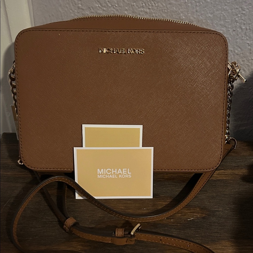 Micheal Kors Jet Set Large Saffiano Leather Crossbody Bag